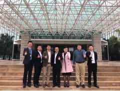 【韦德网站】健客网副总裁朱姗、淡蓝公益大健康事业部总监薛珲一行莅临迪康药业调研、交流